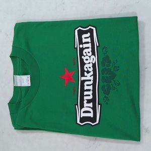 Men's green graphic tea